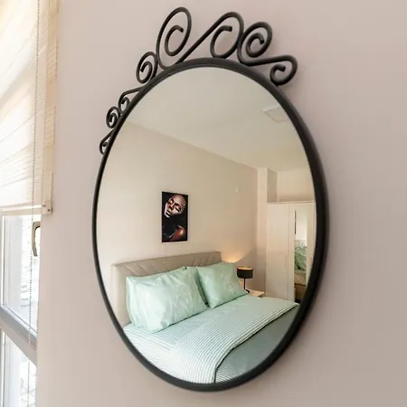 Comfortable With Central Location In Appartement *