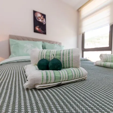 Comfortable With Central Location In 무글라