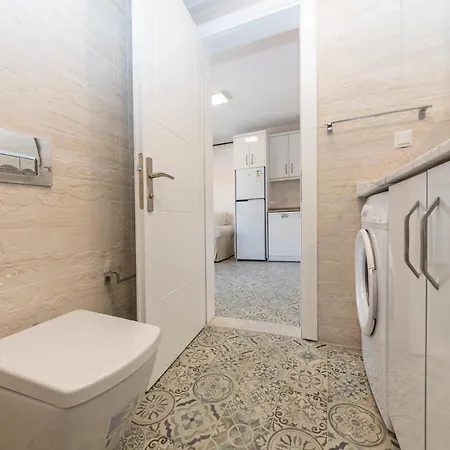 Comfortable With Central Location In شقة *